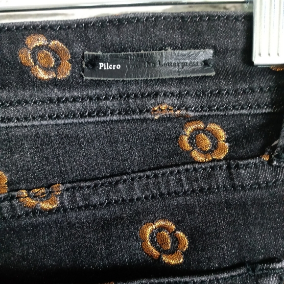🔥SOLD🔥 ANTHROPOLOGIE PILCRO Embroidered Jeans - Picture 7 of 11